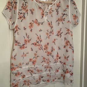 Downeast Mint condition floral top